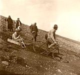 明治３３年（1900年）　自転車で富士山を下る