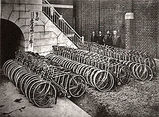 大正５年（1916年）、大阪逓信局は外国製自転車に代わり 国産車を導入した